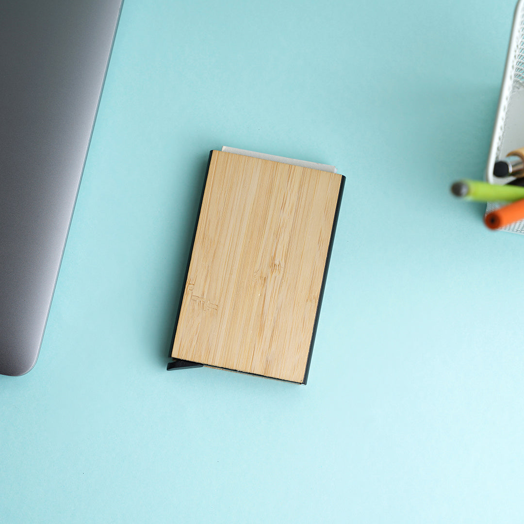 Card holder – Yien