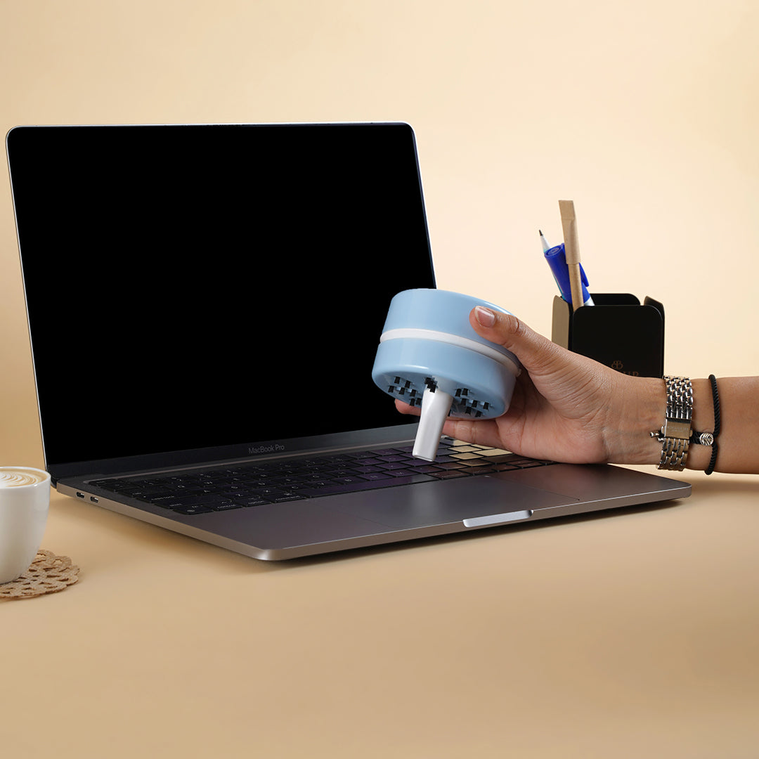 Nano Deskmate – Vacuum Clean