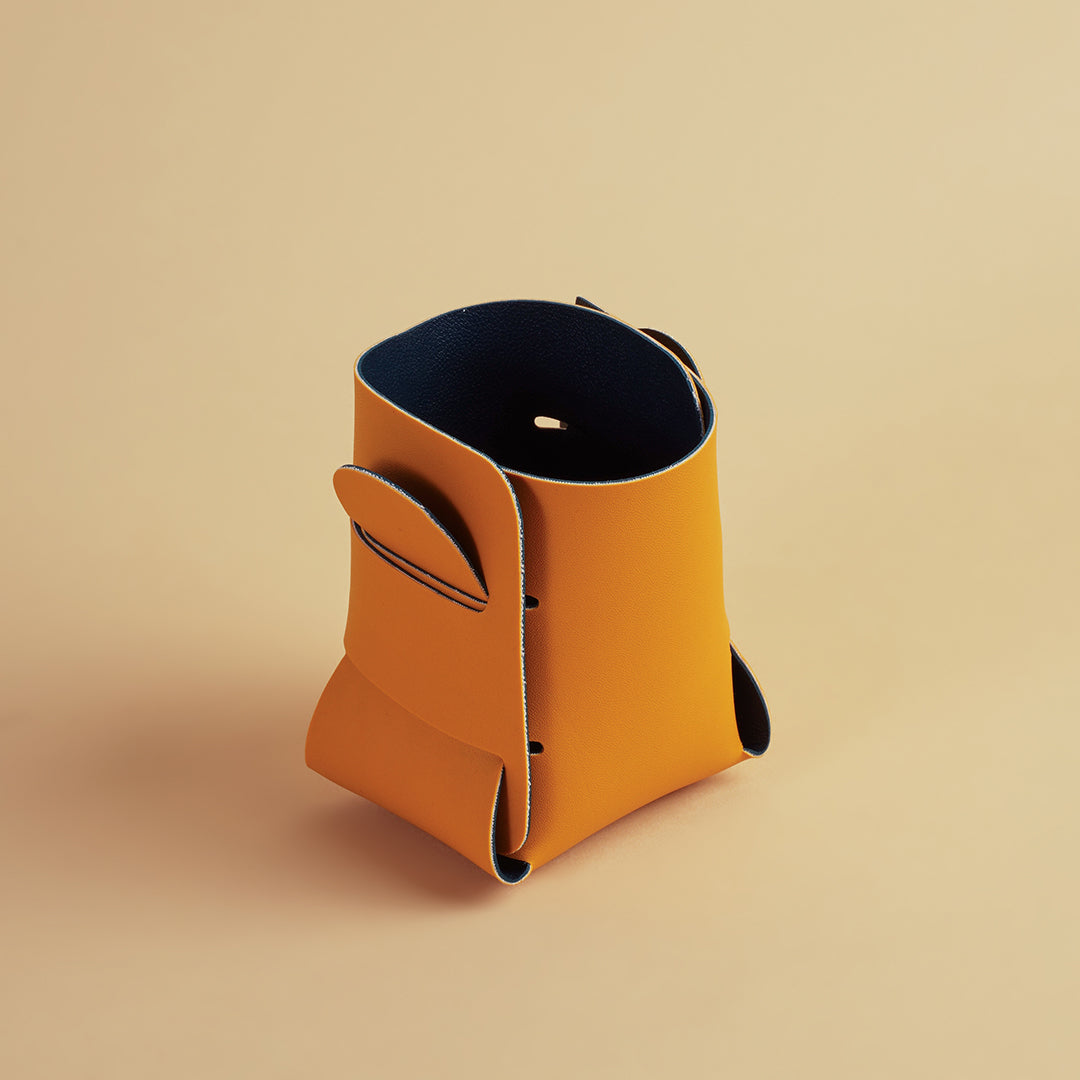 Reversible Leather Pen Stand