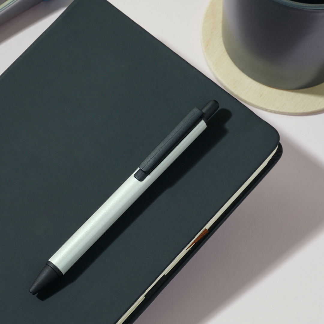 Mono Edge- White Metallic Pen