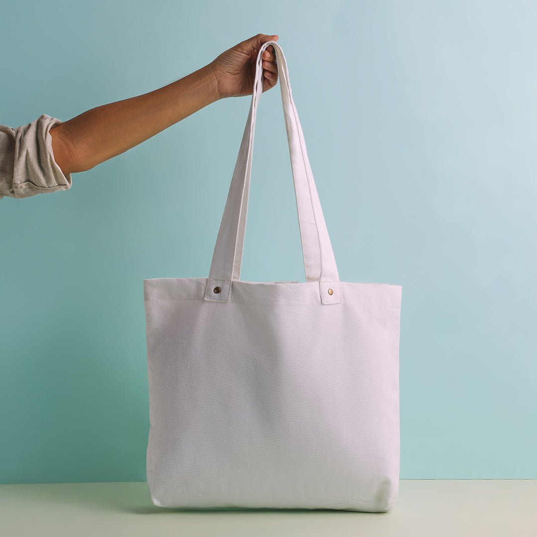 Minimal Muse- White Tote