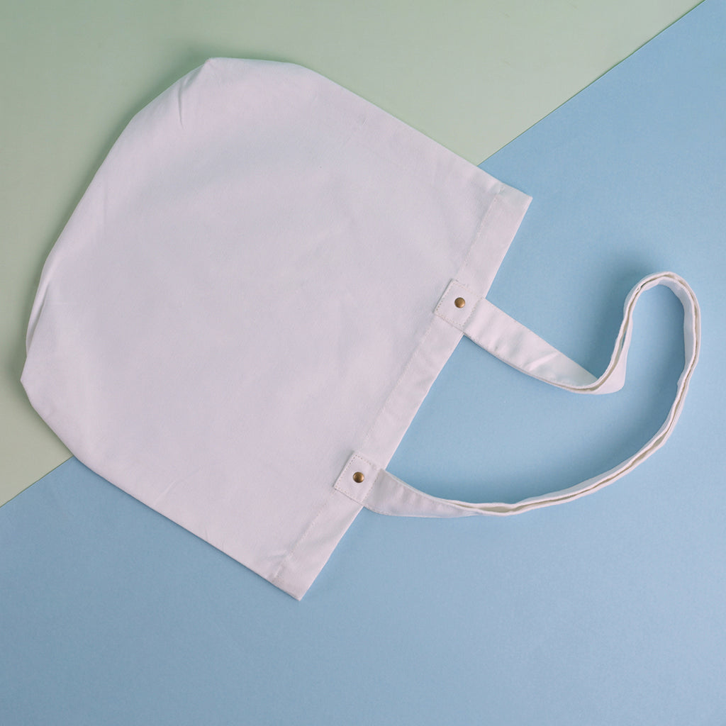 Minimal Muse- White Tote